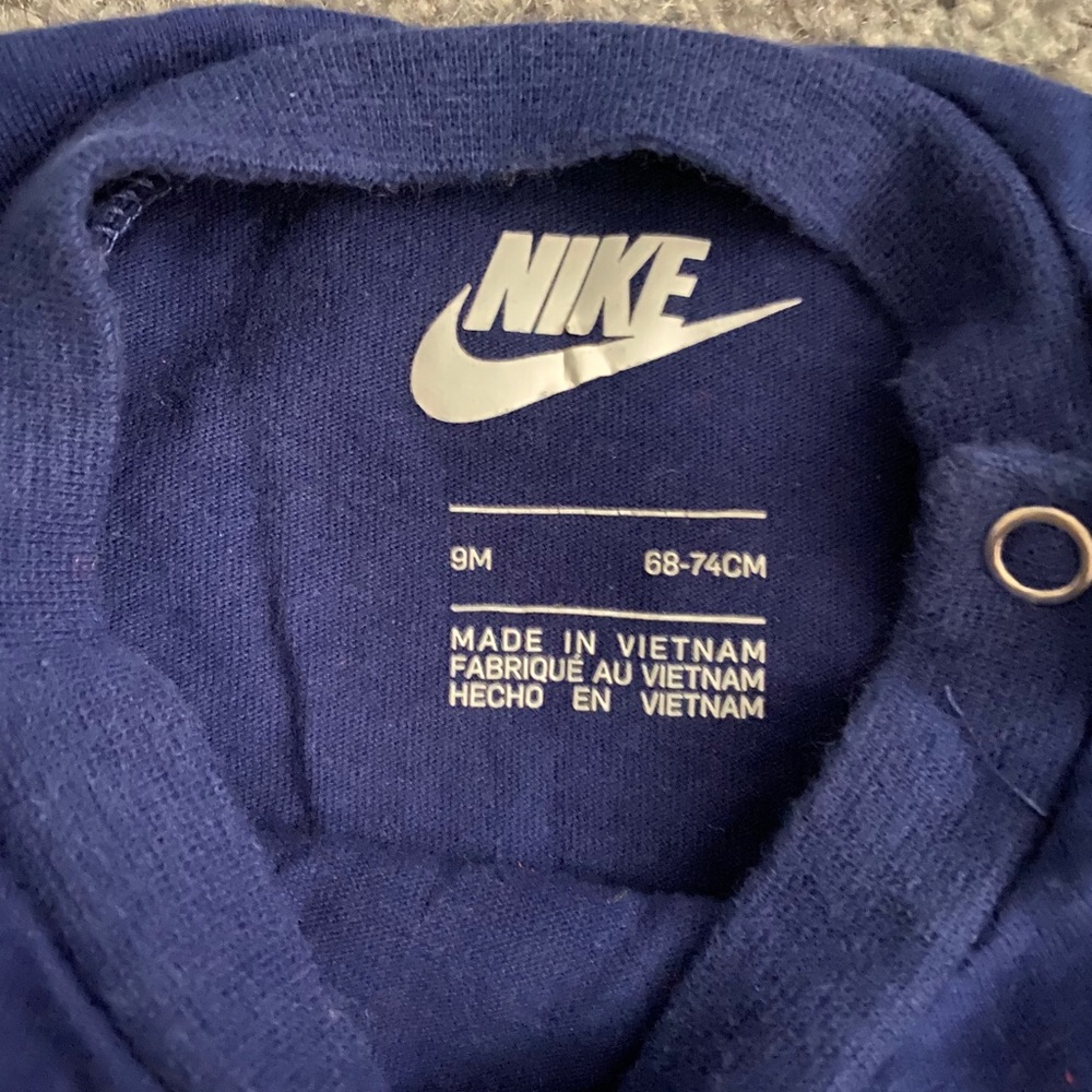 Nike bundle - Picture 3 of 4